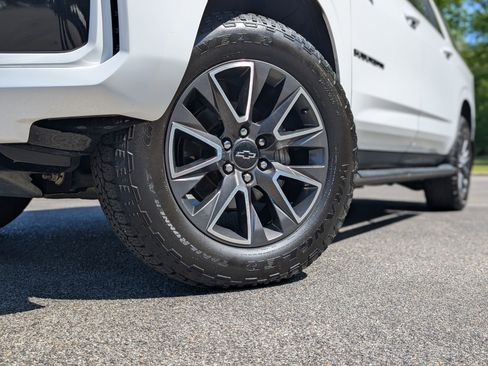 Used 2021 Chevrolet Suburban Z71 image 38