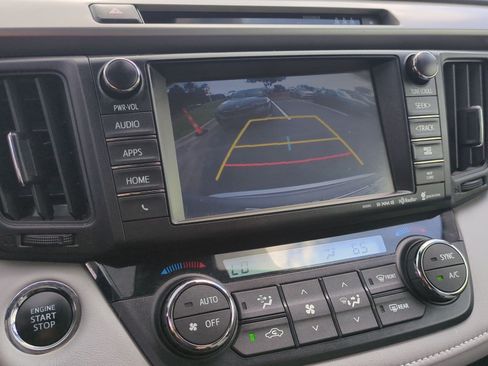 Used 2017 Toyota RAV4 XLE FWD image 25