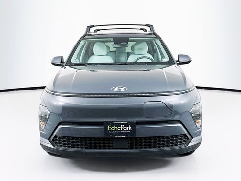 Used 2024 Hyundai Kona SEL FWD image 2