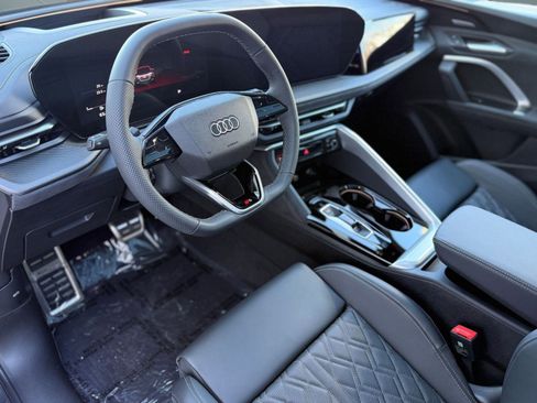 New 2025 Audi SQ5 Premium Plus image 4