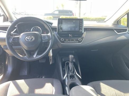 Used 2020 Toyota Corolla LE image 18