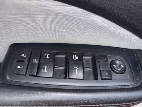 Used 2015 Dodge Dart SXT image 13