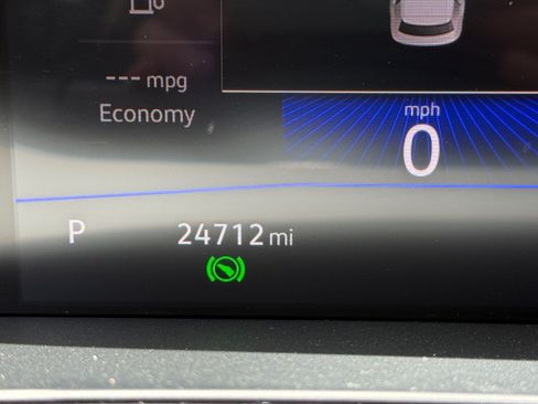 Used 2023 Volkswagen Taos SE AWD/4WD image 17