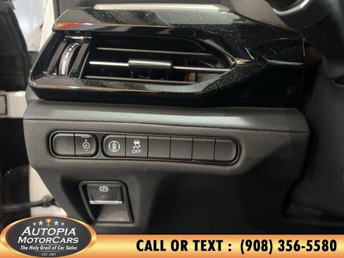Used 2023 Acura MDX SH-AWD image 24