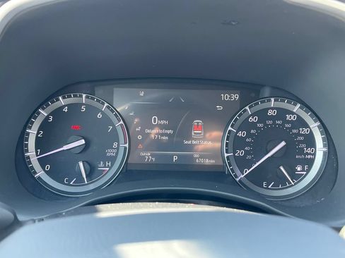 Used 2021 Toyota Highlander XLE AWD/4WD image 20