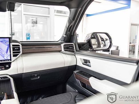 Used 2023 Toyota Sequoia Capstone image 40