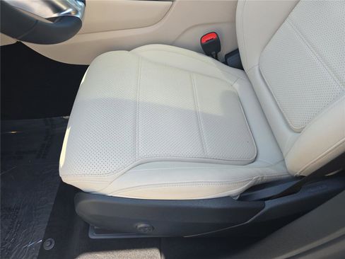 Used 2026 Mercedes-Benz GLC 300 4MATIC image 17