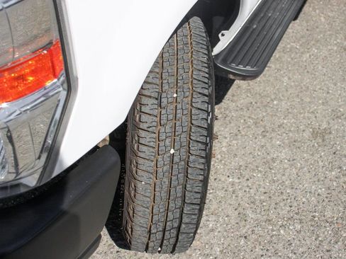 Used 2019 Ford E-350 and Econoline 350 Super Duty image 37