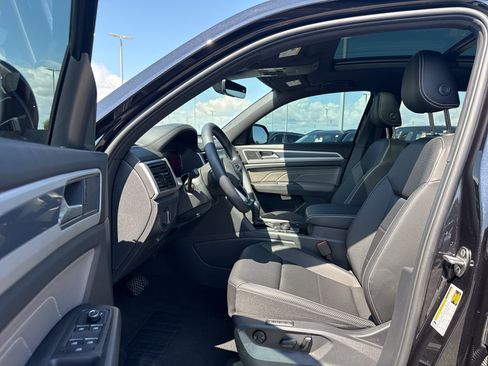 Used 2023 Volkswagen Atlas Cross Sport SEL AWD/4WD image 12