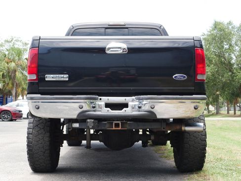 Used 2006 Ford F250 Lariat AWD/4WD image 22