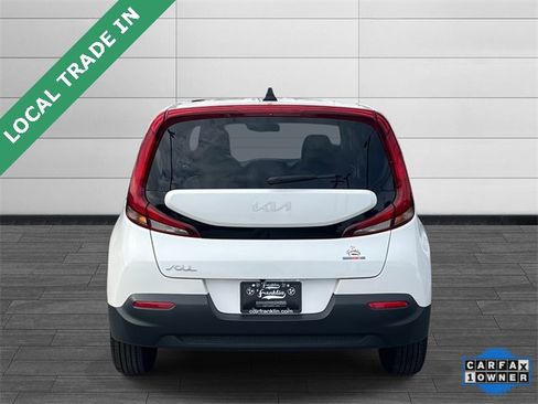 Used 2022 Kia Soul LX image 4