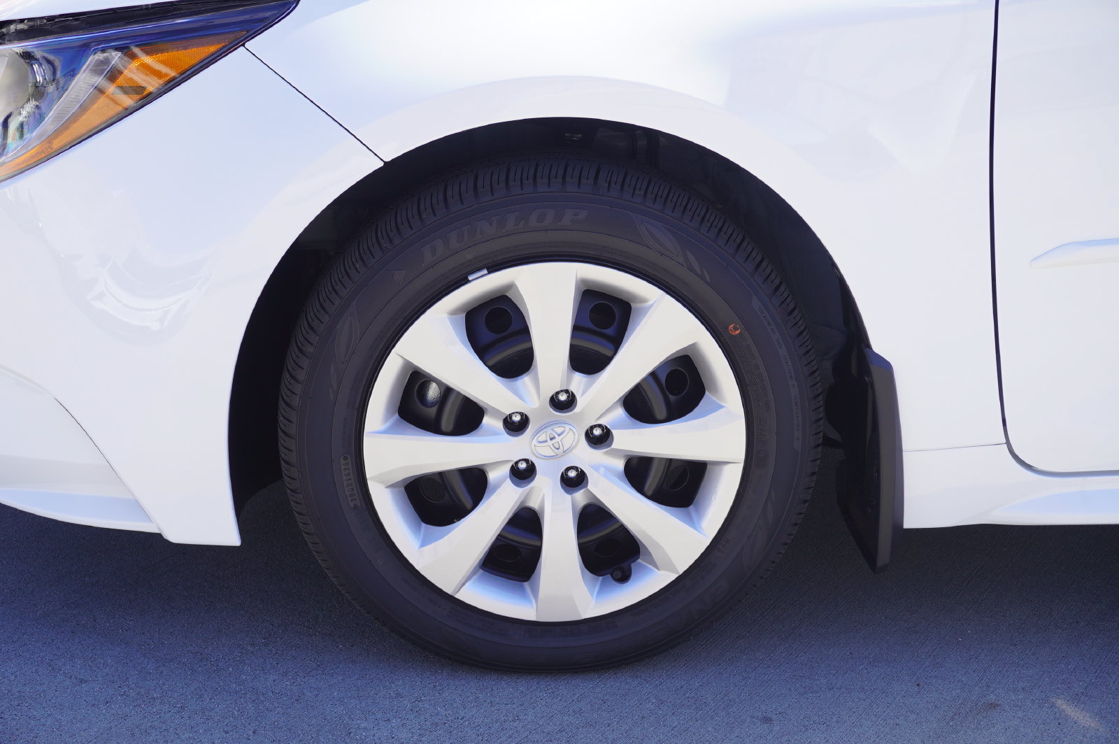 Certified 2027 Toyota Corolla LE FWD image 19