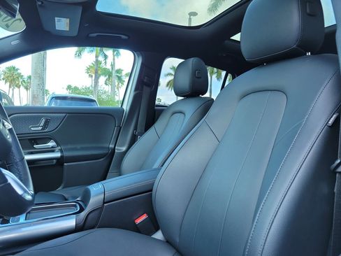 Certified 2025 Mercedes-Benz GLA 250 image 23