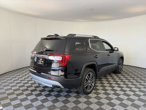 Used 2023 GMC Acadia SLT w/ Technology Package AWD/4WD image 11