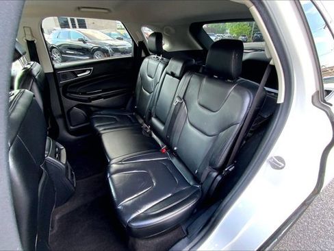 Used 2020 Ford Edge Titanium AWD/4WD image 24
