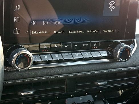 Used 2023 Chevrolet Colorado LT w/ LT Convenience Package III image 15