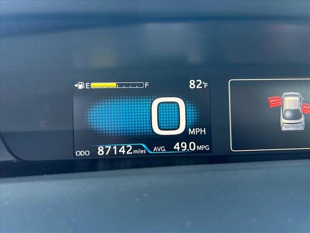 Used 2017 Toyota Prius Three w/ Carpet Mat Package FWD image 11