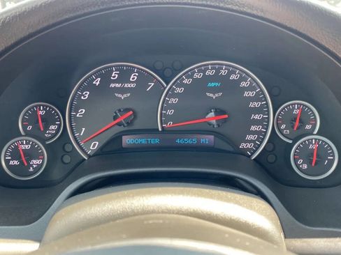 Used 2005 Chevrolet Corvette Coupe w/ Preferred Equipment Group image 18