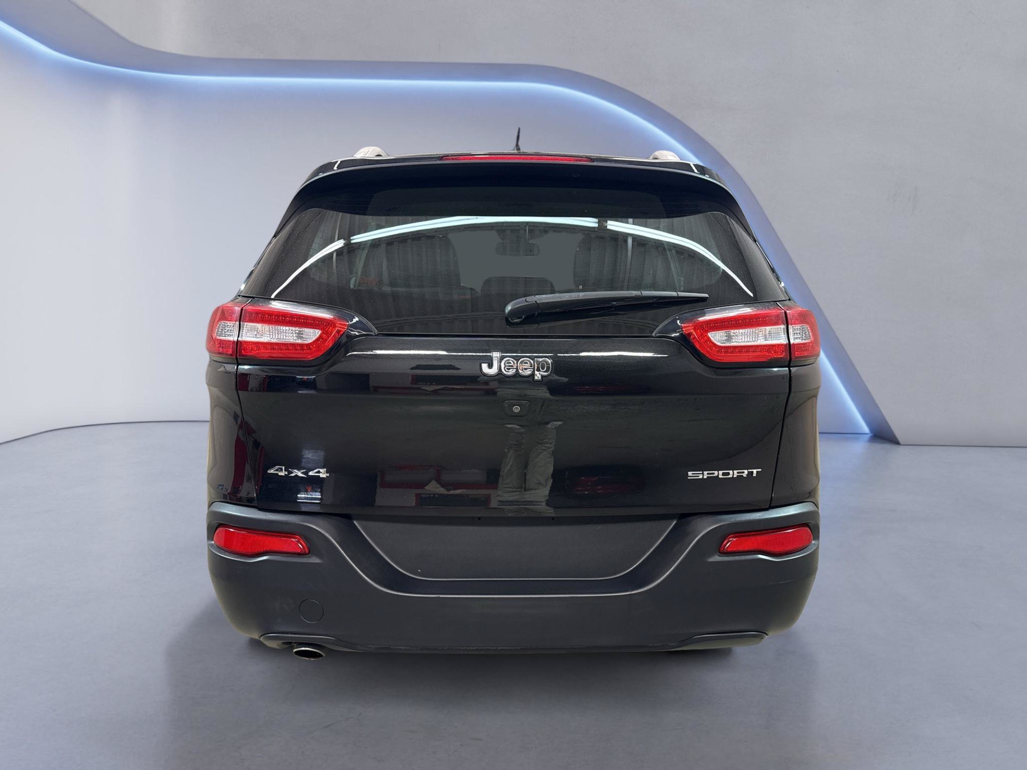 Used 2015 Jeep Cherokee Sport w/ Cold Weather Group AWD/4WD image 7