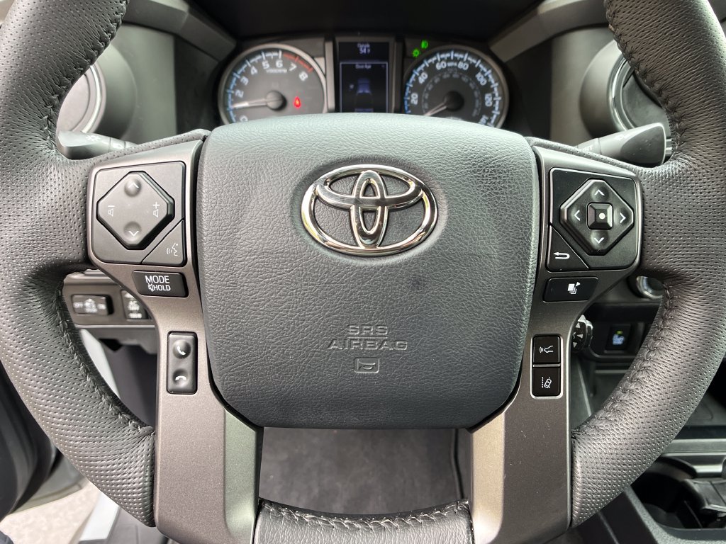 Used 2019 Toyota Tacoma TRD Sport w/ Technology Package AWD/4WD image 14
