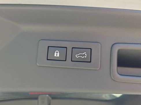 Certified 2025 Subaru Forester Touring AWD/4WD image 16
