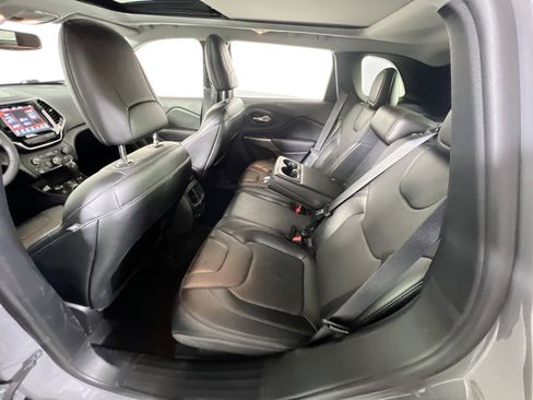 Used 2022 Jeep Cherokee Limited image 24