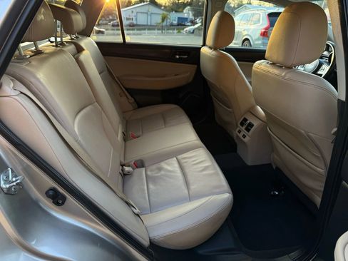 Used 2015 Subaru Outback 2.5i Limited image 17