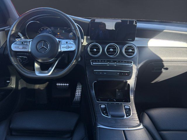 Used 2020 Mercedes-Benz GLC 300 4MATIC image 10