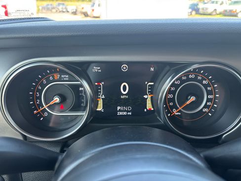 Used 2022 Jeep Wrangler Unlimited Sport image 18