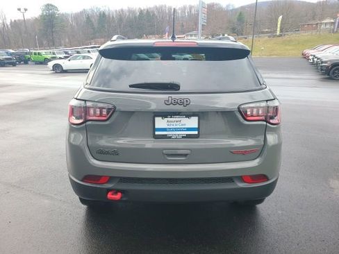 Used 2022 Jeep Compass Trailhawk w/ Trailhawk Convenience Group image 4