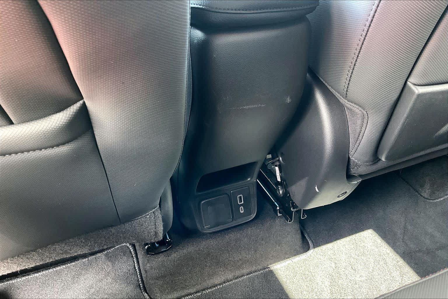 Used 2022 Chevrolet TrailBlazer RS w/ Technology Package FWD image 33