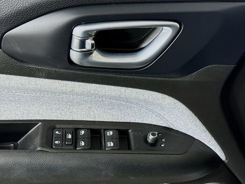 Used 2022 Jeep Compass Latitude w/ Sun and Sound Group image 24