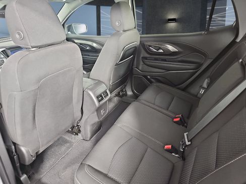 Used 2024 GMC Terrain SLE w/ Driver Convenience Package AWD/4WD image 16