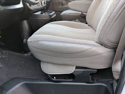 Used 2025 Chevrolet Express 3500 LT w/ LT Preferred Equipment Group image 16