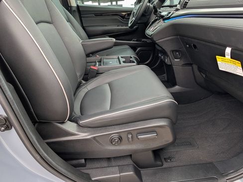 Used 2025 Honda Odyssey Touring image 26