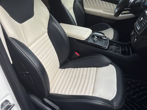 Used 2019 Mercedes-Benz GLE 43 AMG 4MATIC image 42