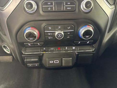 Used 2019 GMC Sierra 1500 SLE w/ SLE Value Package image 23
