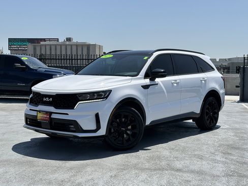 Used 2023 Kia Sorento SX FWD image 2