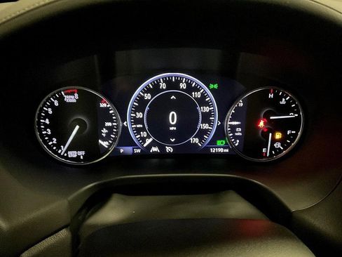 Used 2024 Buick Enclave Avenir image 5