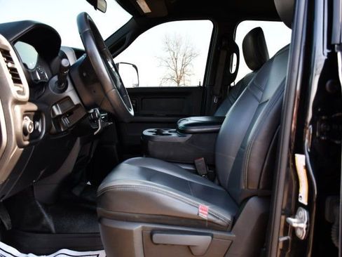 Used 2021 RAM 2500 Tradesman w/ Chrome Appearance Group image 17