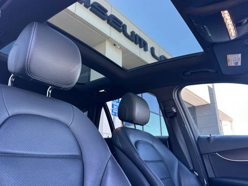 Used 2020 Mercedes-Benz GLC 300 4MATIC image 19