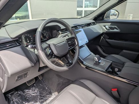 New 2026 Land Rover Range Rover Velar Dynamic SE image 12
