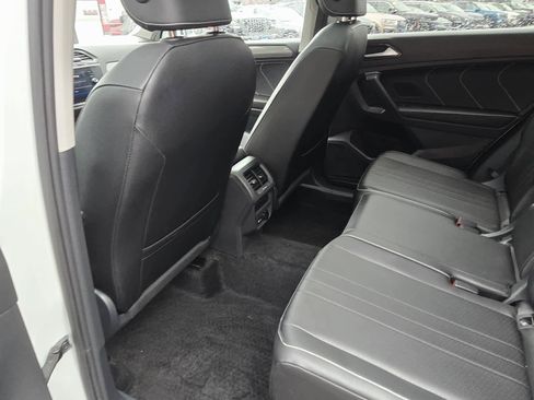 Certified 2024 Volkswagen Tiguan SE image 22