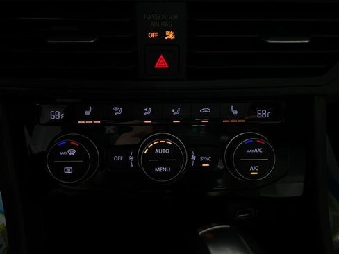 Used 2019 Volkswagen Jetta R-Line FWD image 16