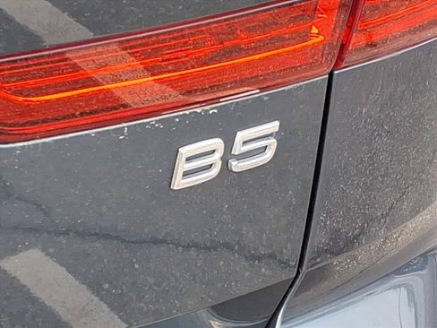 Used 2023 Volvo XC60 B5 Plus w/ Climate Package FWD image 6