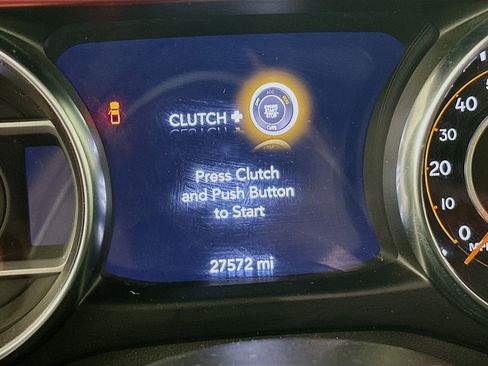 Used 2023 Jeep Gladiator Rubicon w/ Trailer Tow Package image 18