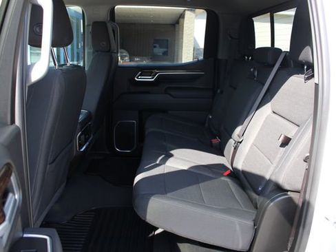 Used 2025 GMC Sierra 1500 Elevation w/ Preferred Package image 8