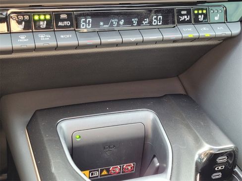 Used 2025 Toyota Crown Platinum image 18