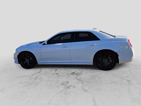 Used 2022 Chrysler 300 Touring L image 5