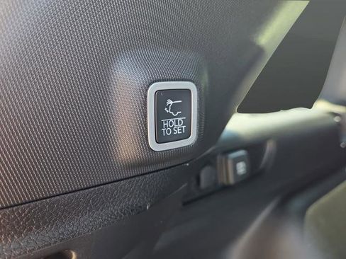 New 2025 Jeep Grand Cherokee Limited w/ Luxury Tech Group II image 16